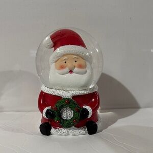 Santa Claus Snow Globe with Wreath
